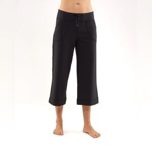 Lululemon Still Crop Capri-Style Pants